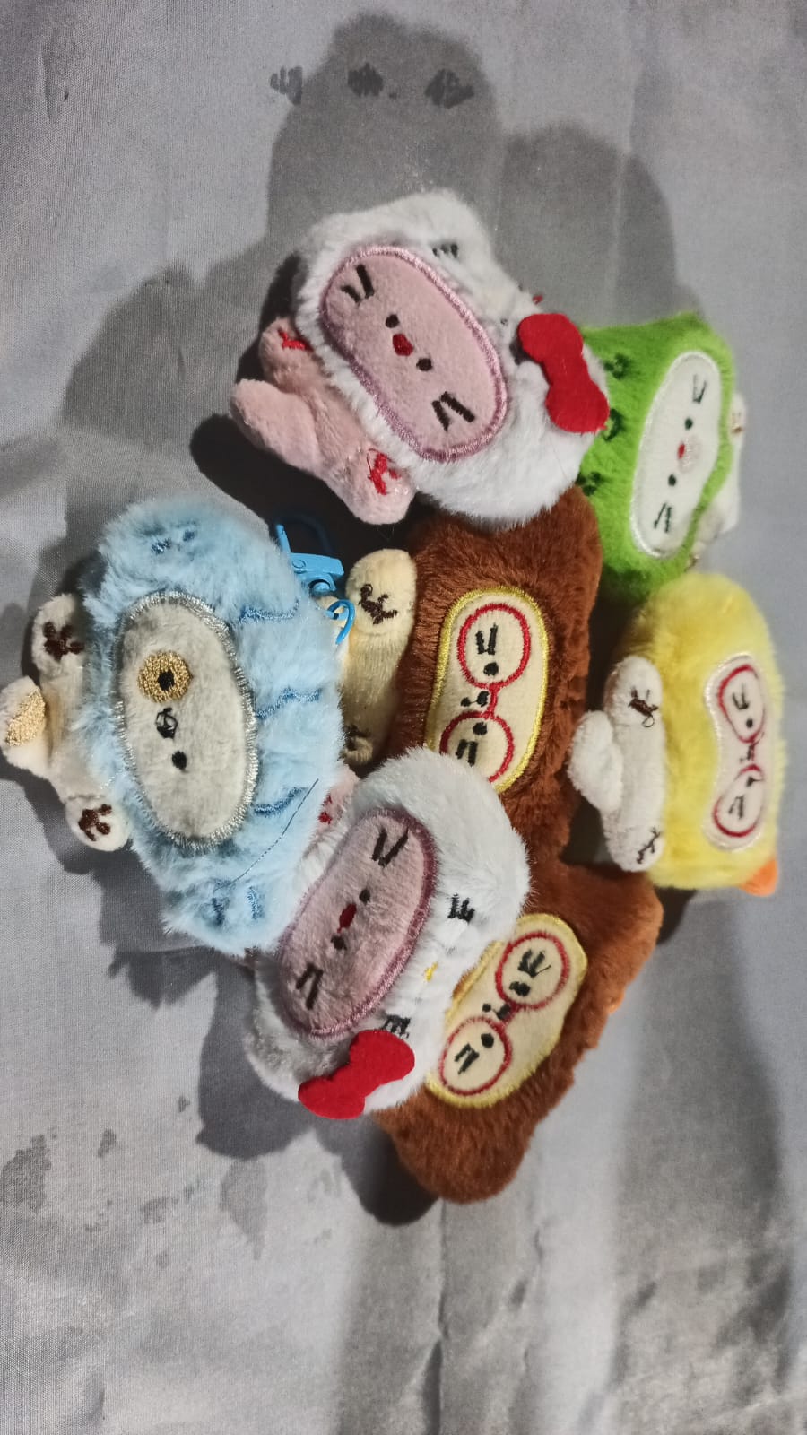 Kucing Kostum Plush Keychain